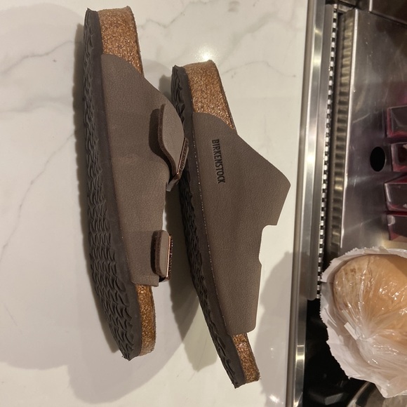 BirkenStock Sandals - Picture 4 of 5